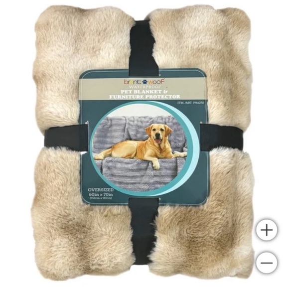 Brentwood Oversized Waterproof Pet Blanket and Furniture Protector Bubble Fur
